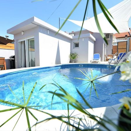 Pop&Rock Holiday House Zara Esterno foto