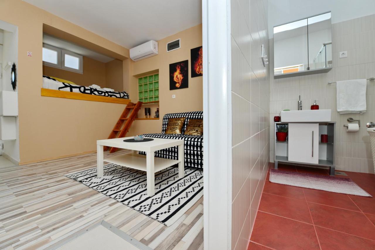 Pop&Rock Holiday House Zara Esterno foto