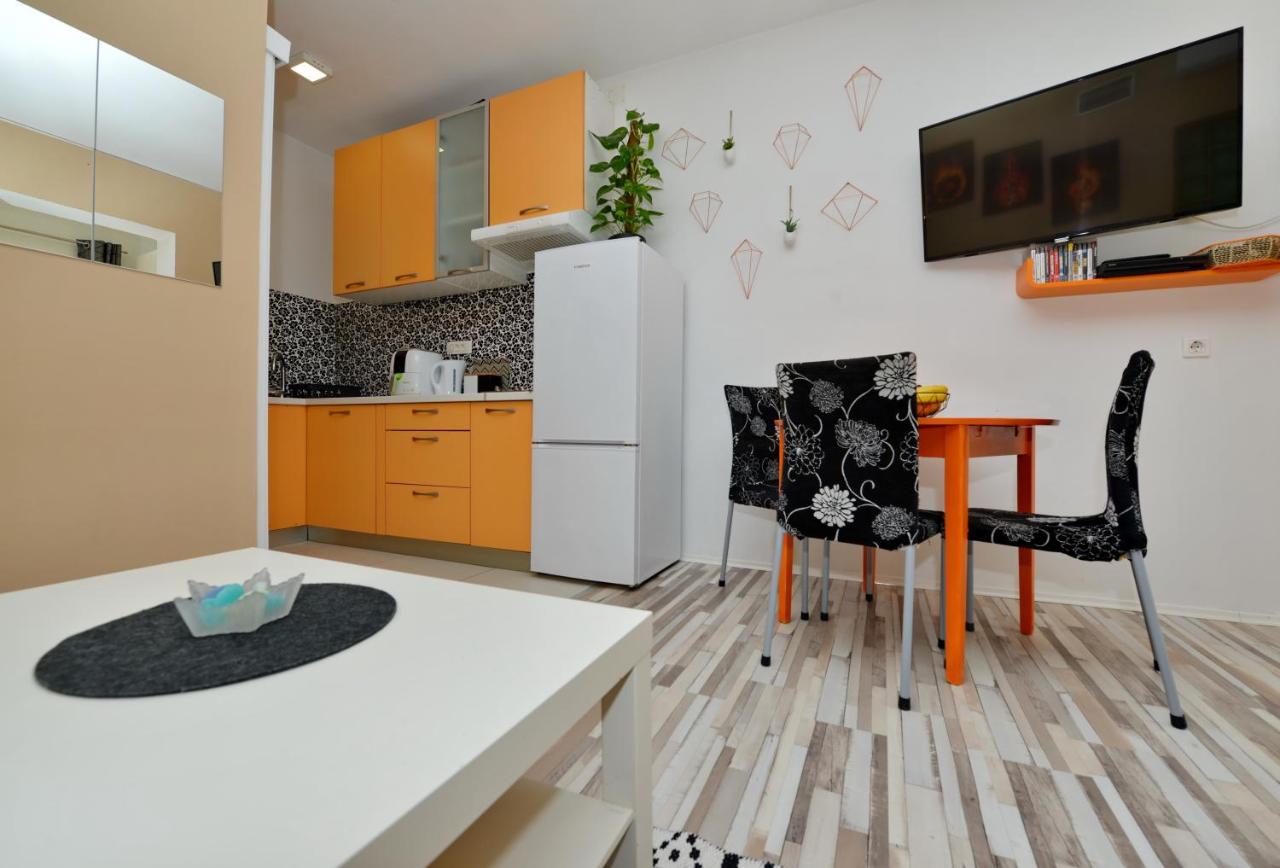 Pop&Rock Holiday House Zara Esterno foto
