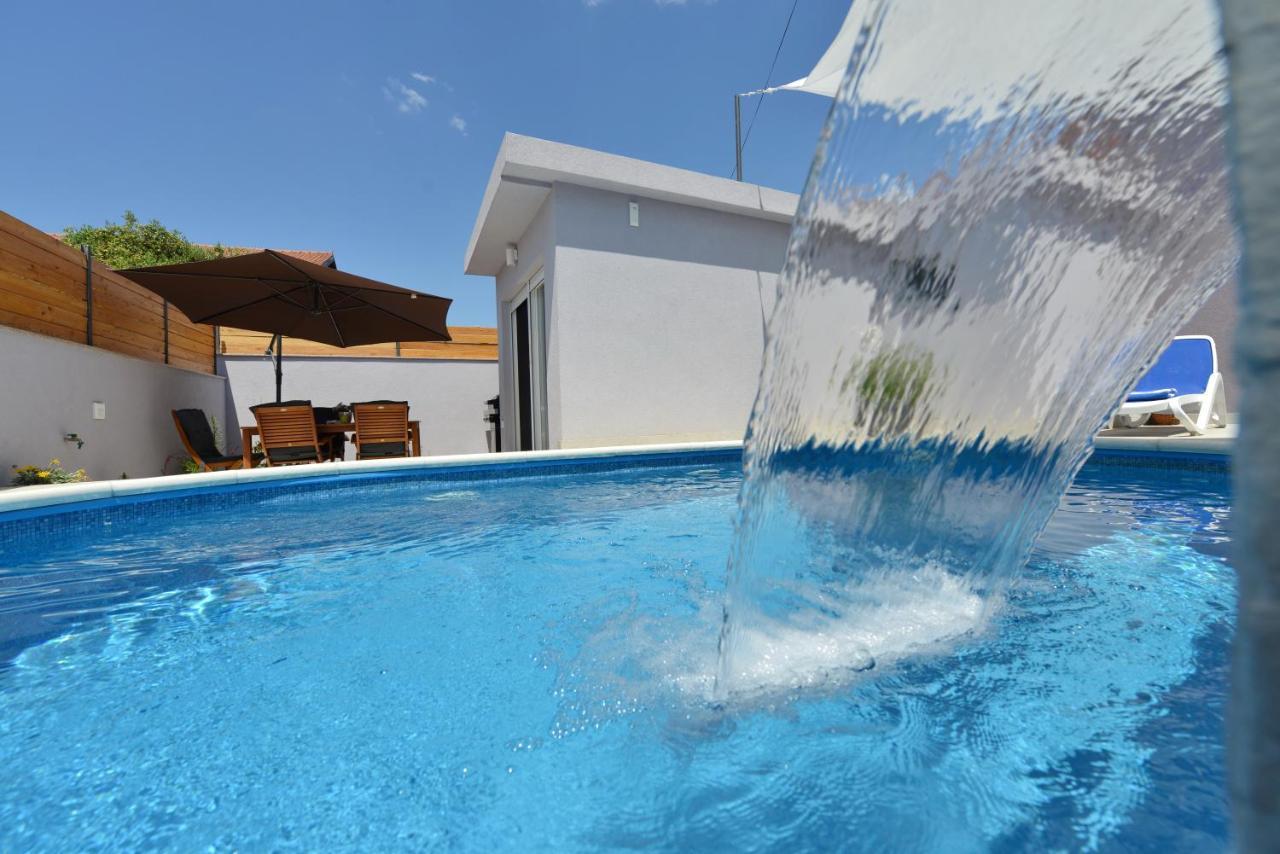 Pop&Rock Holiday House Zara Esterno foto