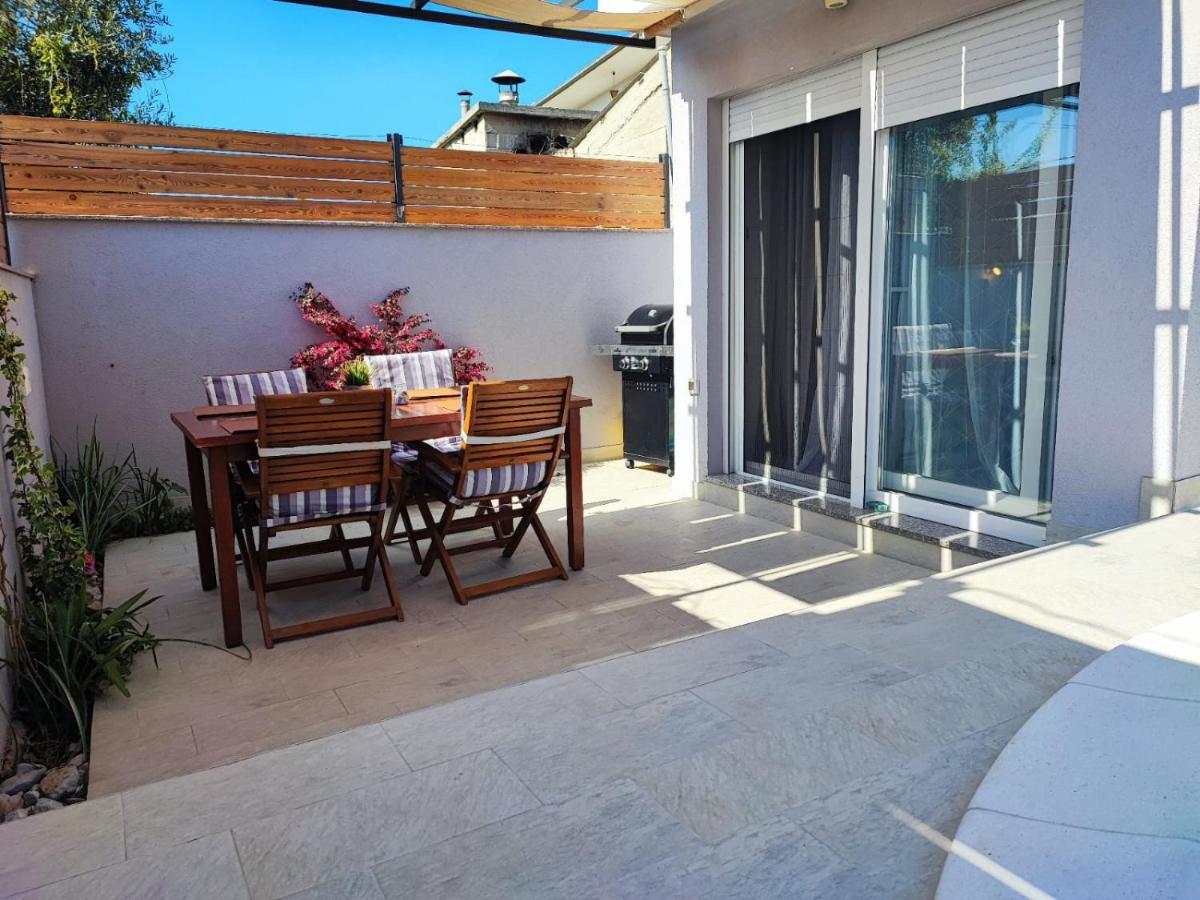 Pop&Rock Holiday House Zara Esterno foto